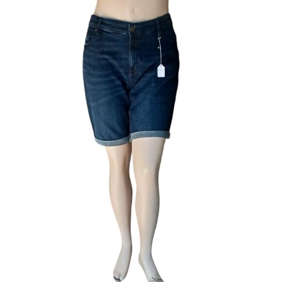 663442....Universal Thread Denim Shorts Size 18WR, 38" Waist 8" Inseam 10" Rise - Picture 2 of 8